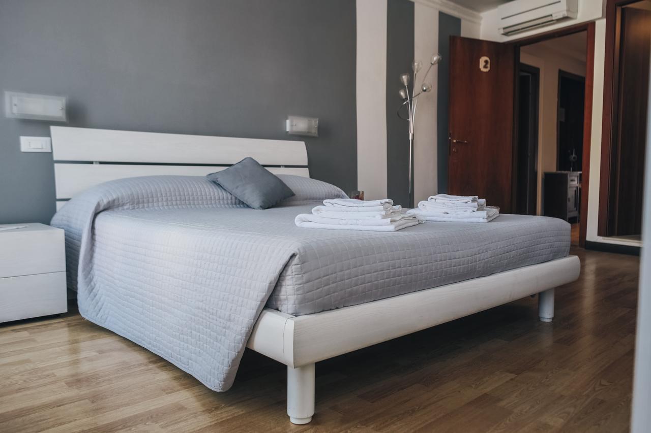 Residenza Al Castello Hotel Verona Luaran gambar